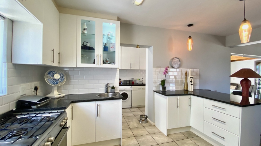 3 Bedroom Property for Sale in Dwarskersbos Western Cape